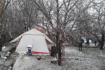 سایه بارش برف و باران بر سر شهرستان زلزله‌زده دنا
